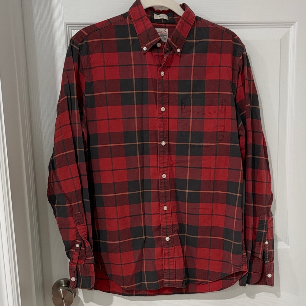 JCrew Classic Red and black Plaid Men's Shirt size medium